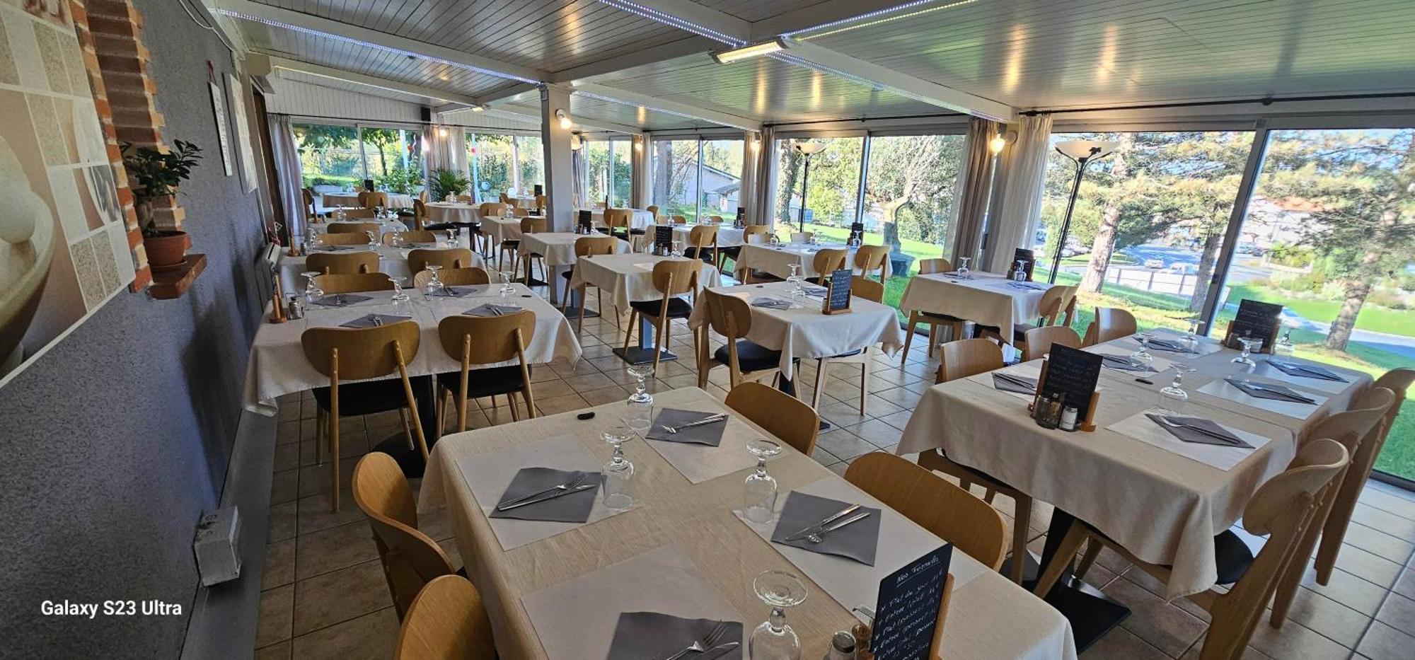 Hotel Restaurant Du Lac Graulhet Экстерьер фото